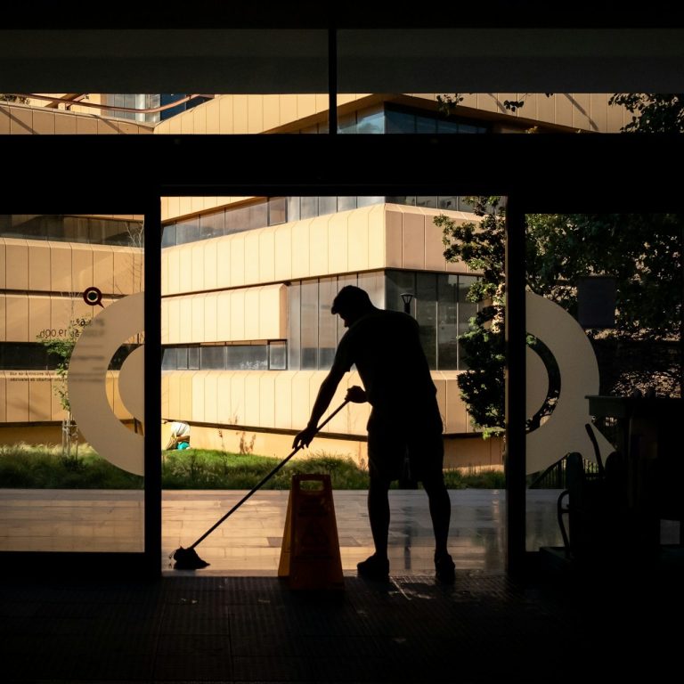 Limpieza de comunidades de vecinos en Valdemoro